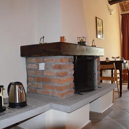 An Tij Sle - Nel Cuore Del Borgo * Guarene