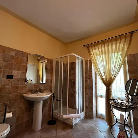 An Tij Sle - Nel Cuore Del Borgo Διαμέρισμα Guarene